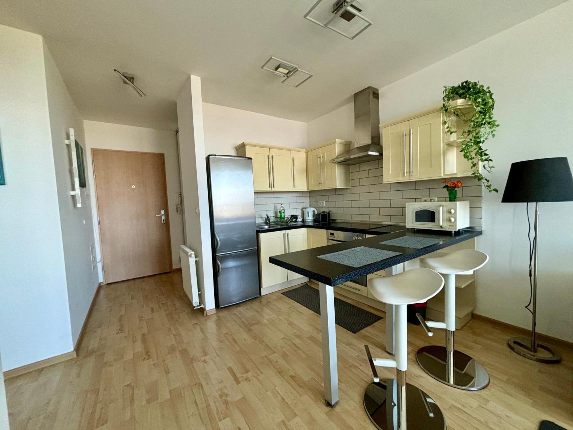 Appartamento Three Towers With Beautiful View And Parking! Bratislava Esterno foto